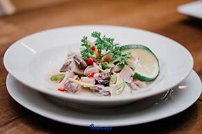 Tropicasa Coron Resort And Hotel