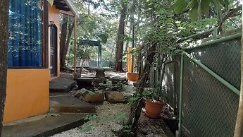 Hotel Cabinas La Playa