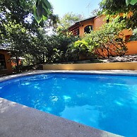 Hotel Cabinas La Playa