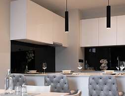 Star Residence by Axquisite Suites