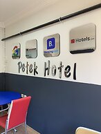Petek Hotel
