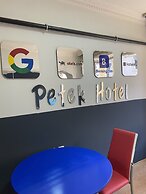 Petek Hotel