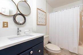 Moonraker 20 1 Bedroom Condo by Redawning