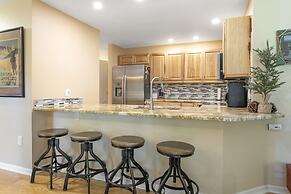 901 Crazy Horse Circle 2 Bedroom Condo by RedAwning