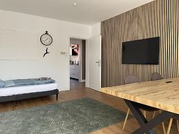 GREEN HILL Apartment