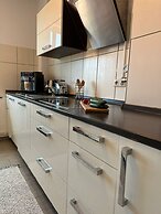 GREEN HILL Apartment