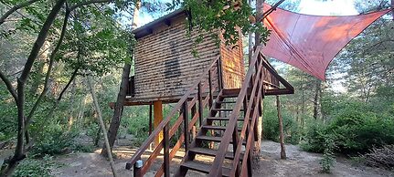 TreeHouses Ljubač Glamping Robinson