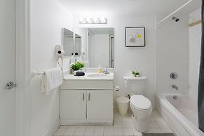 Luxury Stylish Condo with Pool Brickell