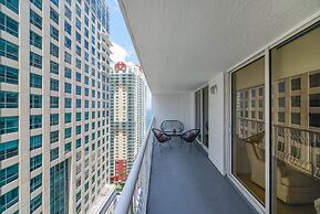 Luxury Stylish Condo with Pool Brickell