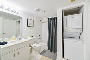 Luxury Stylish Condo with Pool Brickell