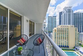 Luxury Stylish Condo with Pool Brickell