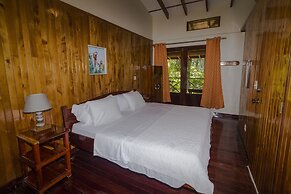 LA PONDEROSA Beach & Jungle Resort