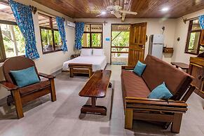 LA PONDEROSA Beach & Jungle Resort