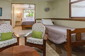 LA PONDEROSA Beach & Jungle Resort