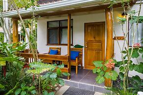 LA PONDEROSA Beach & Jungle Resort