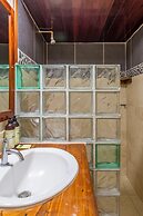 LA PONDEROSA Beach & Jungle Resort