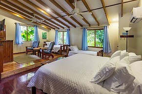 LA PONDEROSA Beach & Jungle Resort