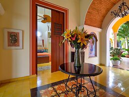 Casa Oasis Guest House and Spa