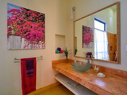 Casa Oasis Guest House and Spa