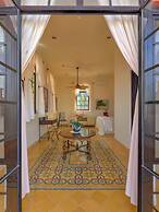 Casa Oasis Guest House and Spa