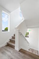 Dragonstone Sweet Suite