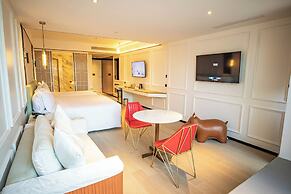 YOHO Treasure Island Hotel