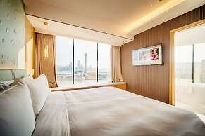 YOHO Treasure Island Hotel