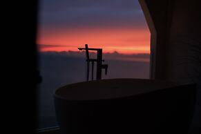 Elite Atoll Beachfront Hotel