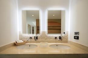 Elite Atoll Beachfront Hotel