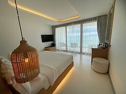 Elite Atoll Beachfront Hotel