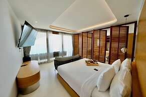 Elite Atoll Beachfront Hotel