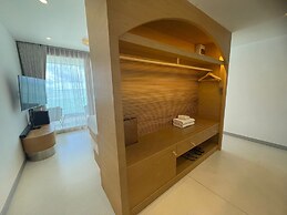 Elite Atoll Beachfront Hotel