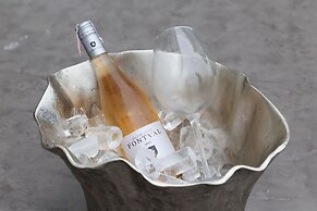 Elite Atoll Beachfront Hotel