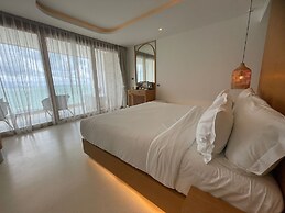 Elite Atoll Beachfront Hotel