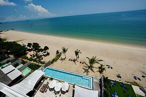 Elite Atoll Beachfront Hotel
