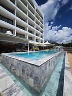 Elite Atoll Beachfront Hotel