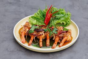 Elite Atoll Beachfront Hotel