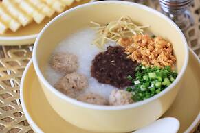 Elite Atoll Beachfront Hotel