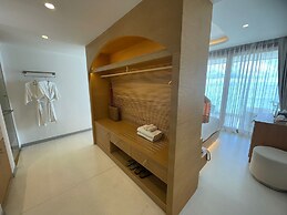 Elite Atoll Beachfront Hotel
