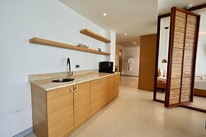 Elite Atoll Beachfront Hotel