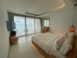 Elite Atoll Beachfront Hotel