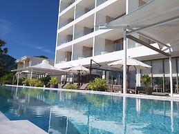 Elite Atoll Beachfront Hotel