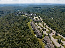 Seven Springs 2BR+Loft Premium Condo, sleeps 11! by RedAwning - Save 1