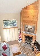 Seven Springs 2BR+Loft Premium Condo, sleeps 11! by RedAwning - Save 1