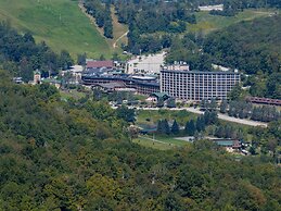 Seven Springs 2BR+Loft Premium Condo, sleeps 11! by RedAwning - Save 1