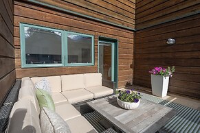 Ice House 317 2 Bedroom Condo by RedAwning