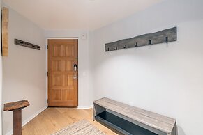 Ice House 317 2 Bedroom Condo by RedAwning