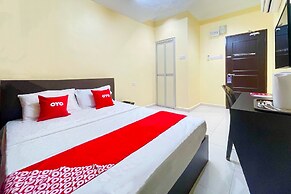 OYO 90369 Safari Hotel Lumut