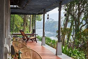 Periyar River lodge