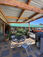 Acacia Rose Motor Inn